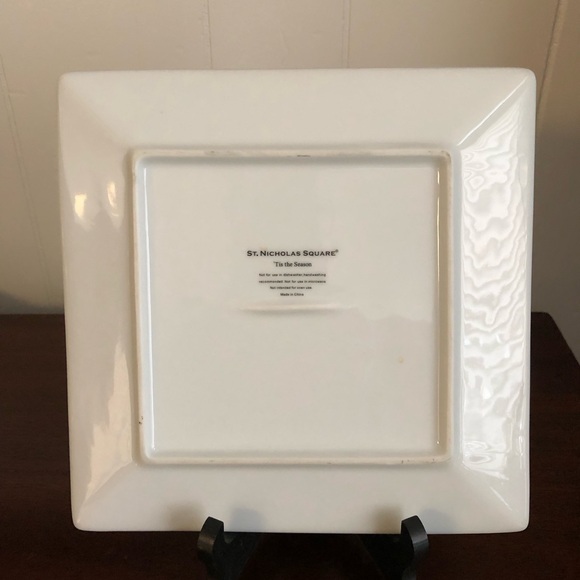 ST. NICHOLAS SQUARE HOLIDAY DECORATIVE PLATES Set of 2. 6” x 6” Gently used - Picture 5 of 9